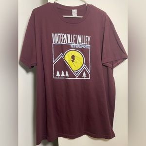 * XL maroon Waterville Valley graphic tee